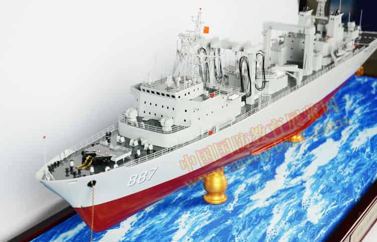 887微山湖号综合补给舰模型4.jpg